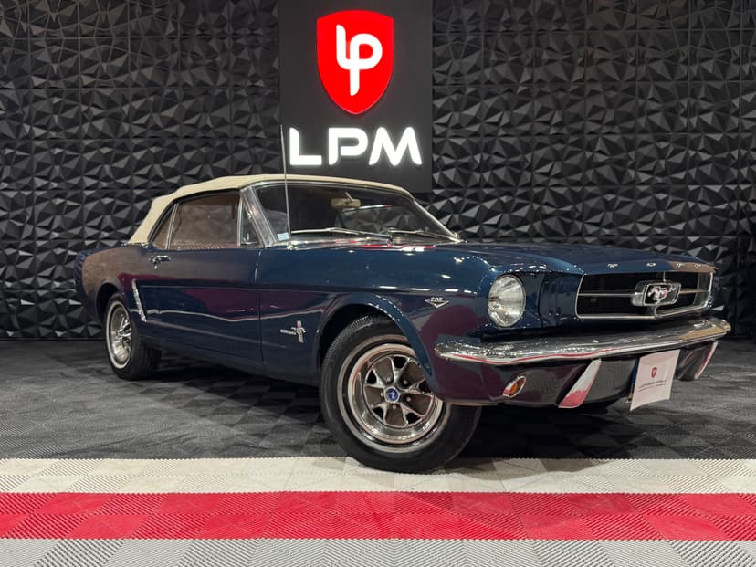 MUSTANG CONVERTIBLE 4.7 V8 289 CI CARBU 4 CORPS 225 CH